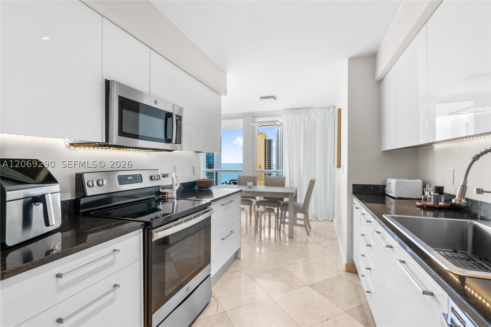 16500 Collins Ave 1752 Property Photo 4