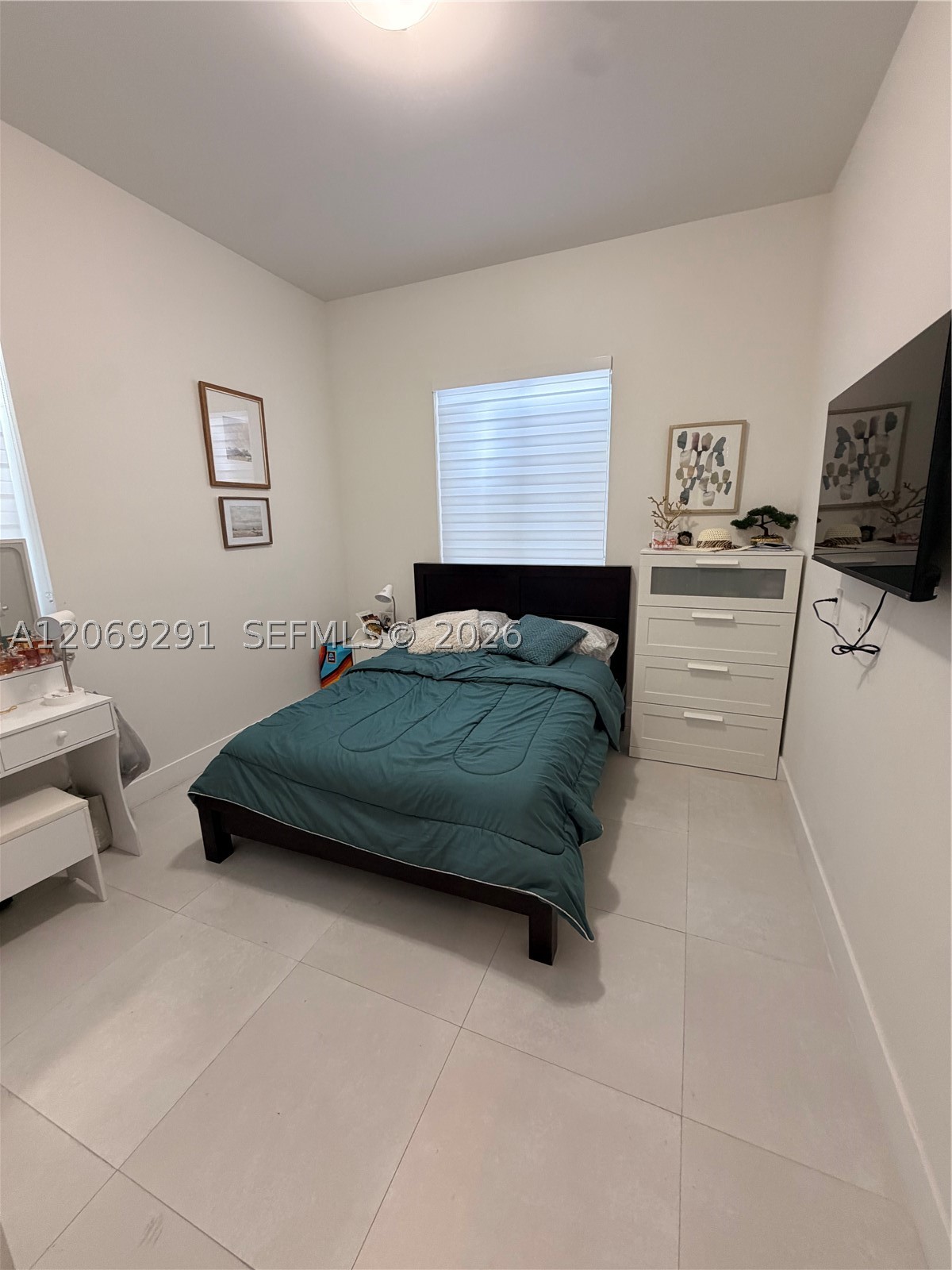A12069291 Property Photo 7