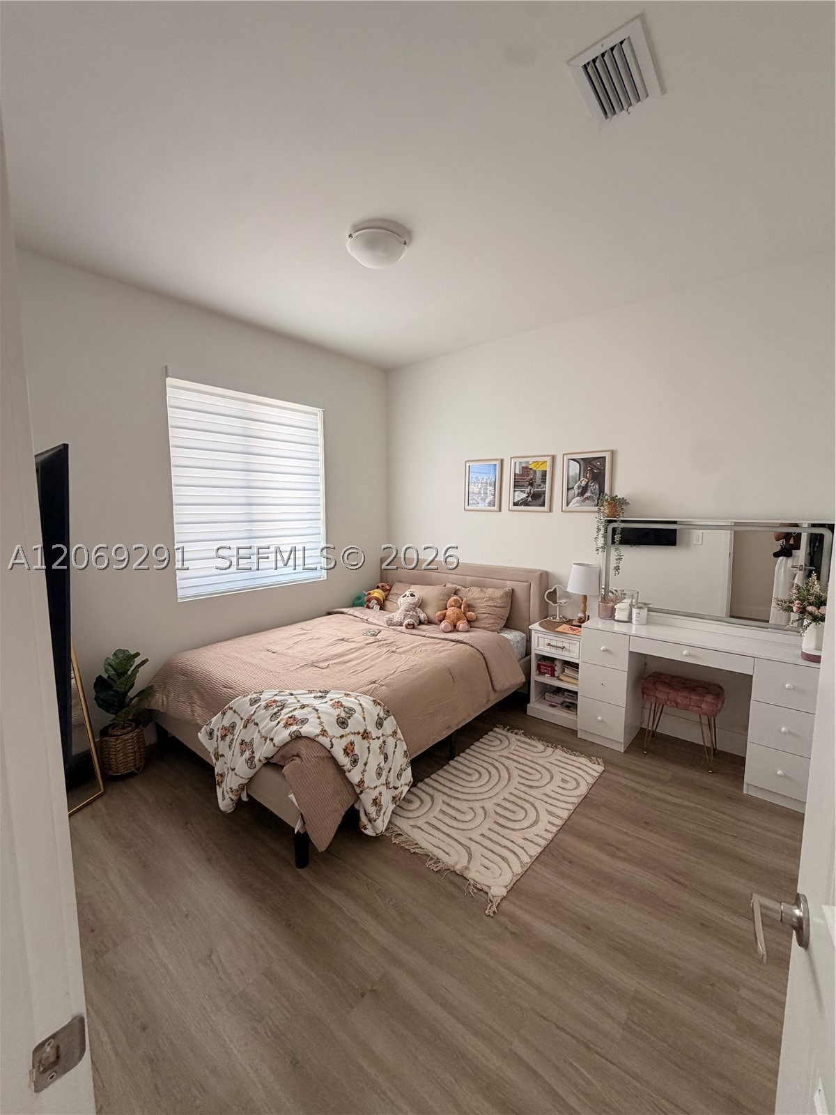 A12069291 Property Photo 12
