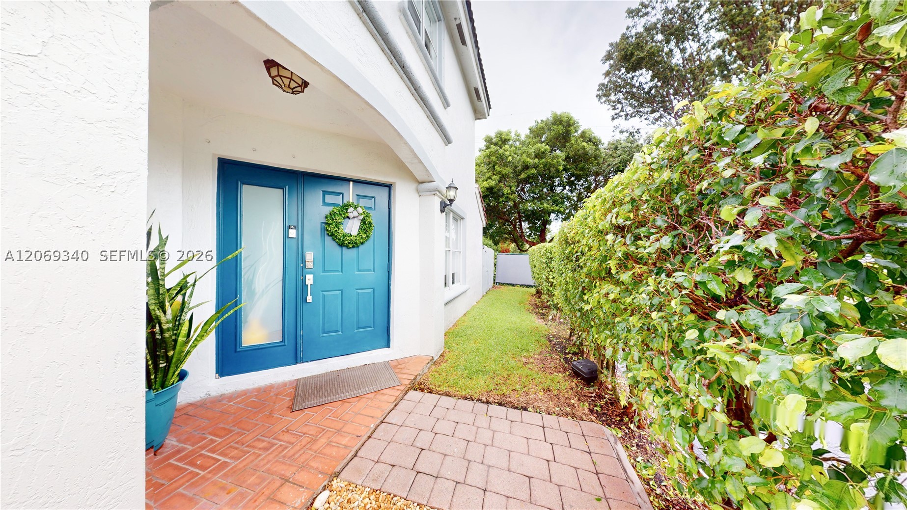 A12069340 Property Photo 2