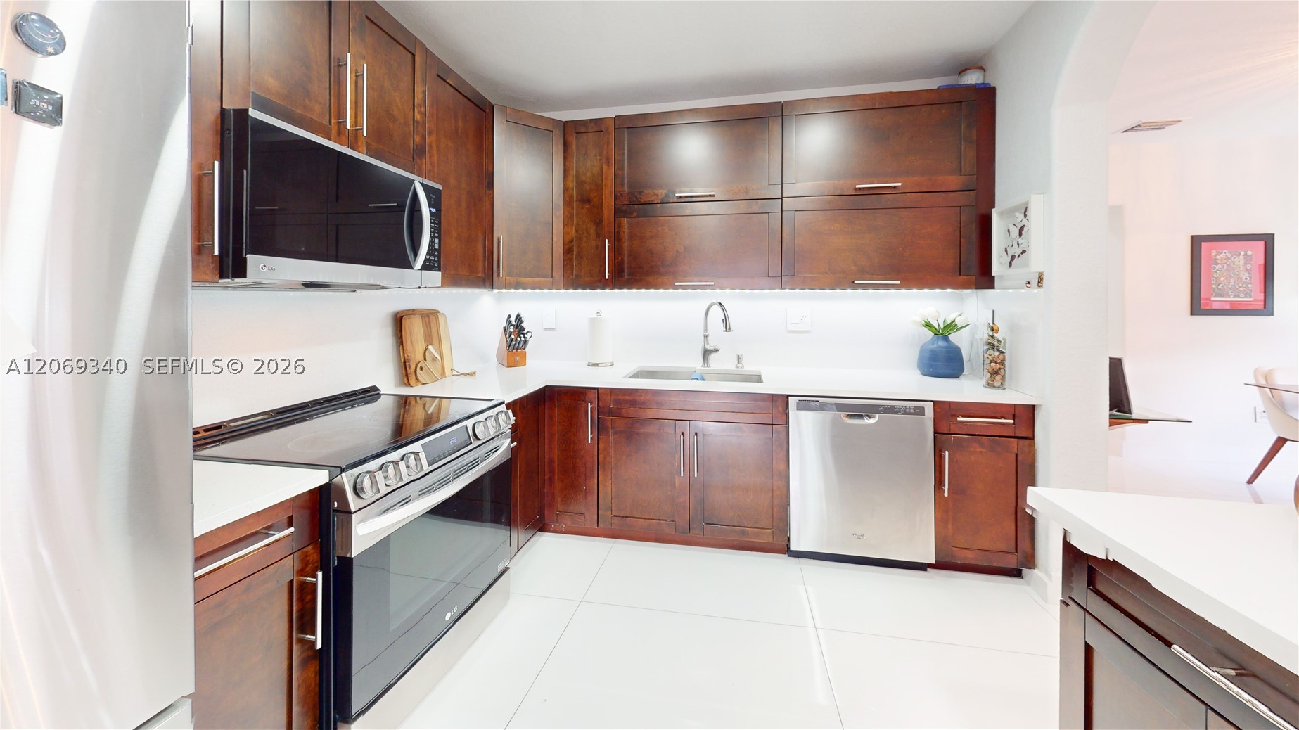 A12069340 Property Photo 8