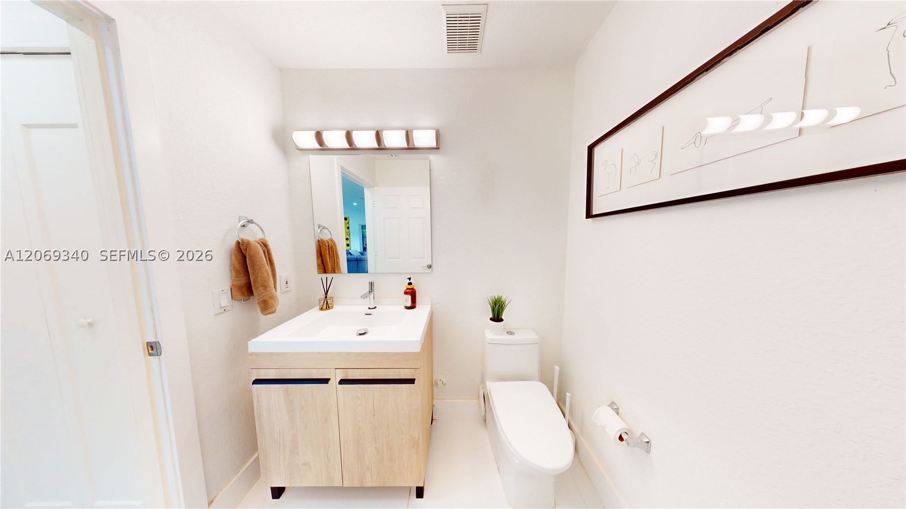 A12069340 Property Photo 13