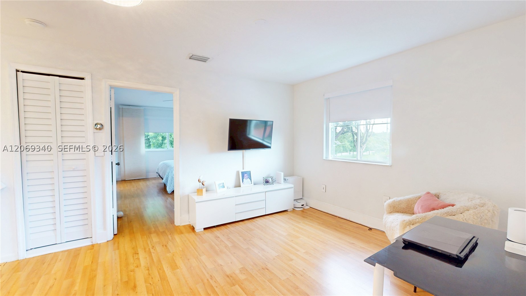 A12069340 Property Photo 14