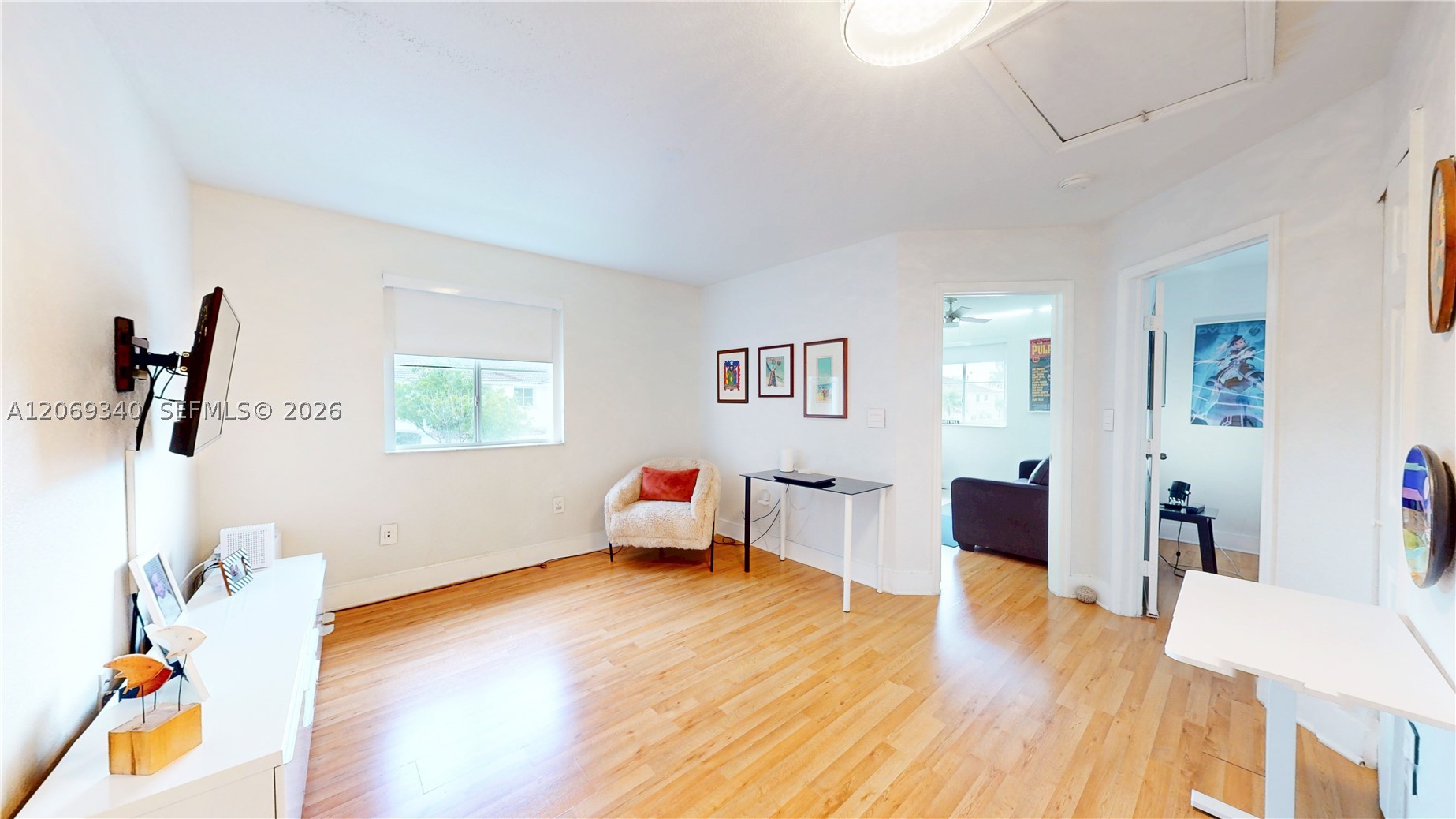 A12069340 Property Photo 15