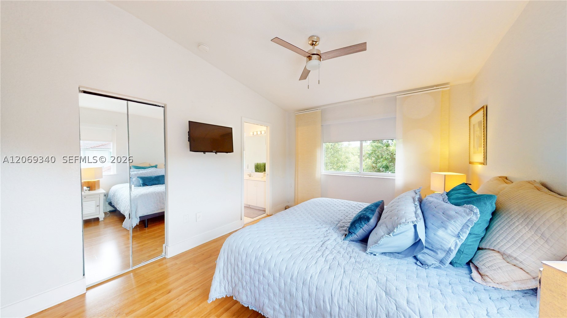 A12069340 Property Photo 20
