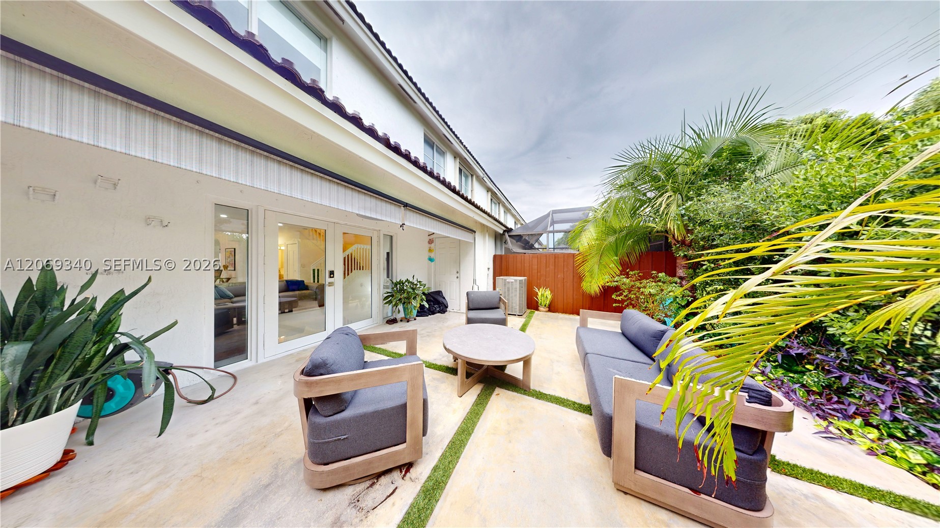 A12069340 Property Photo 27