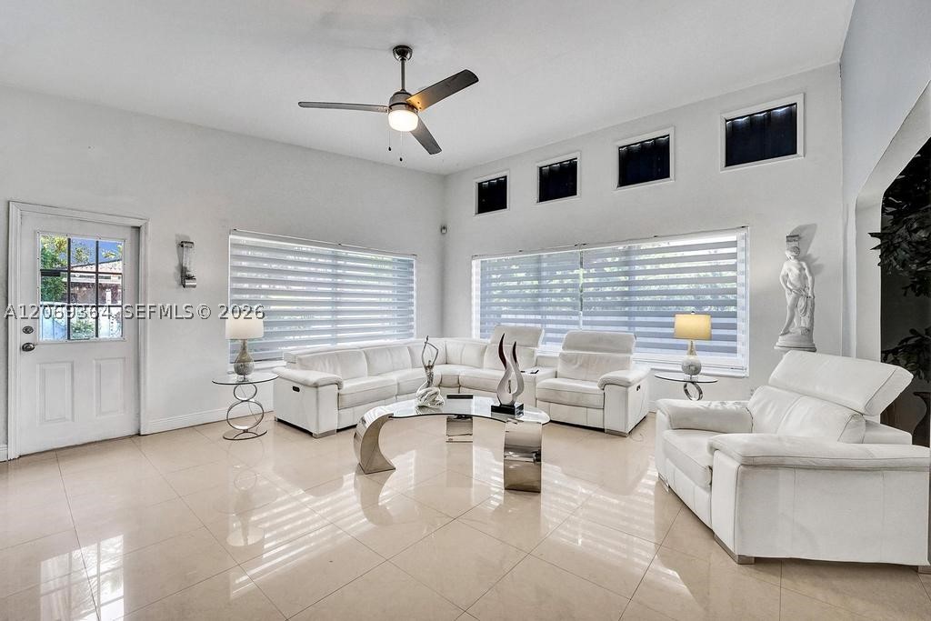 1750 71st St Property Photo 3