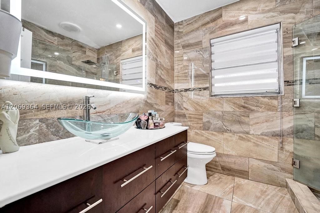1750 71st St Property Photo 37