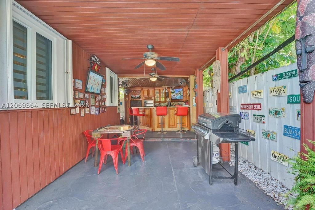 1750 71st St Property Photo 57