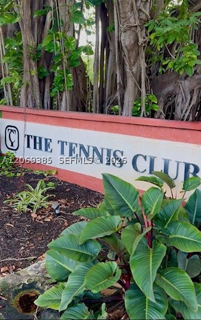 610 Tennis Club Dr 407 Property Photo 1