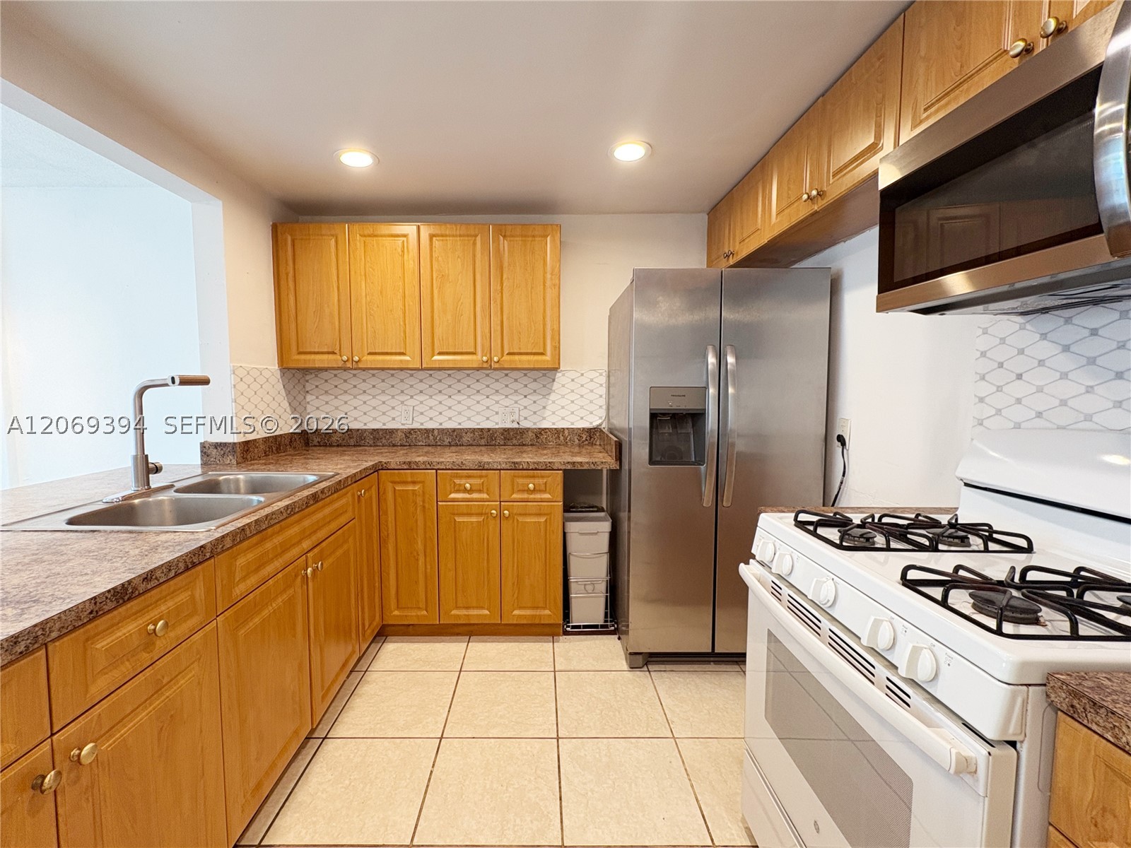 2175 Ne 170th St 104 Property Photo 5