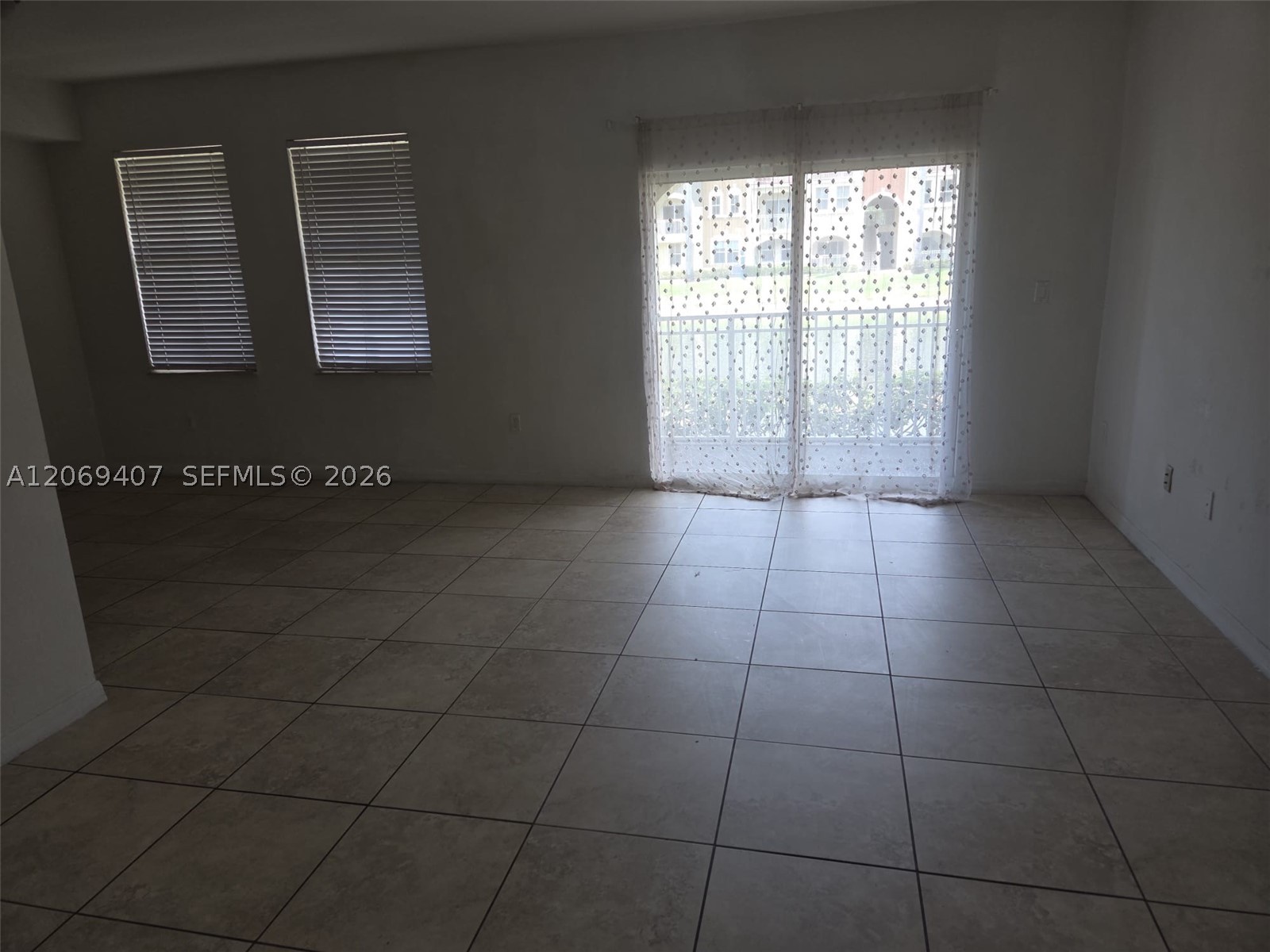 10855 Nw 88th Ter 103 Property Photo 6