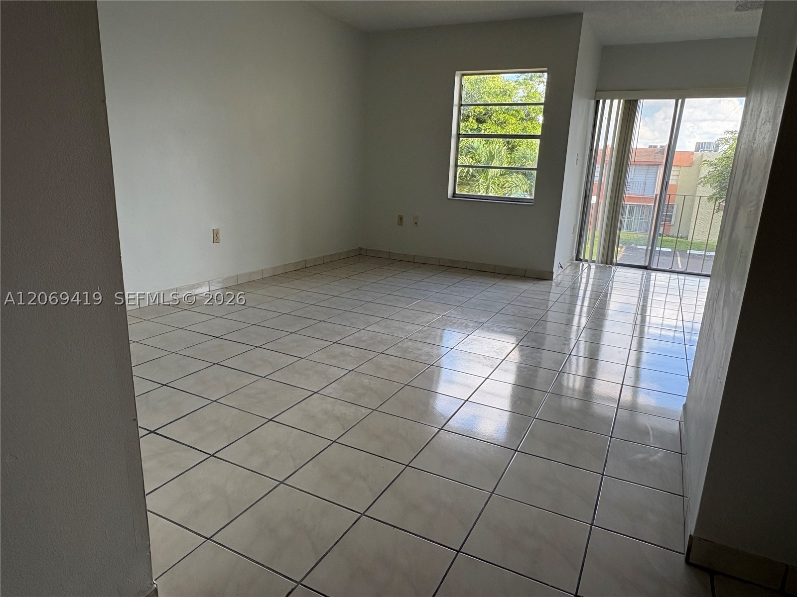 9331 Sw 4th St 202b Property Photo 2