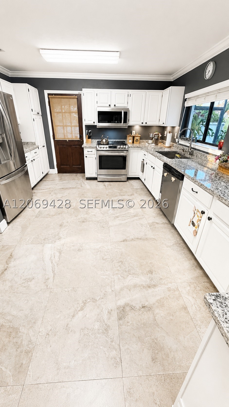 1676 S Goldeneye Ln Property Photo 8
