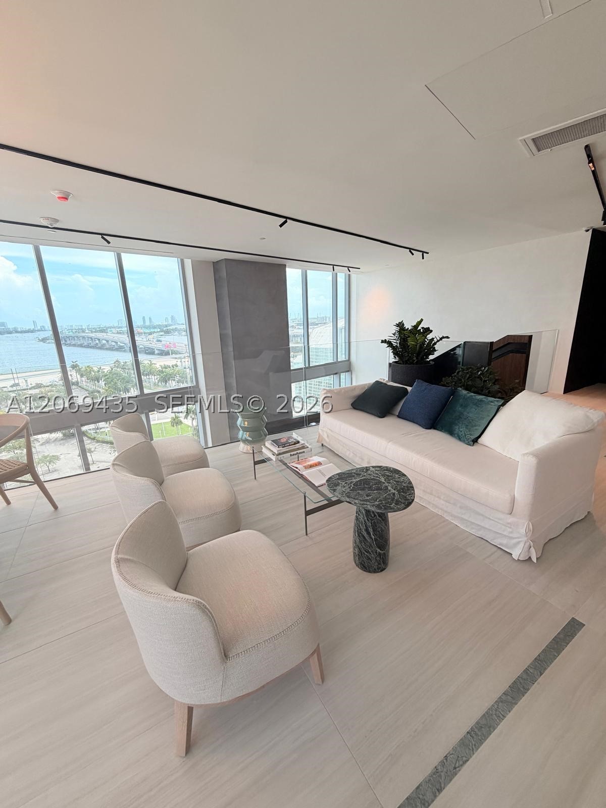 1400 Biscayne Blvd 702 Property Photo 17