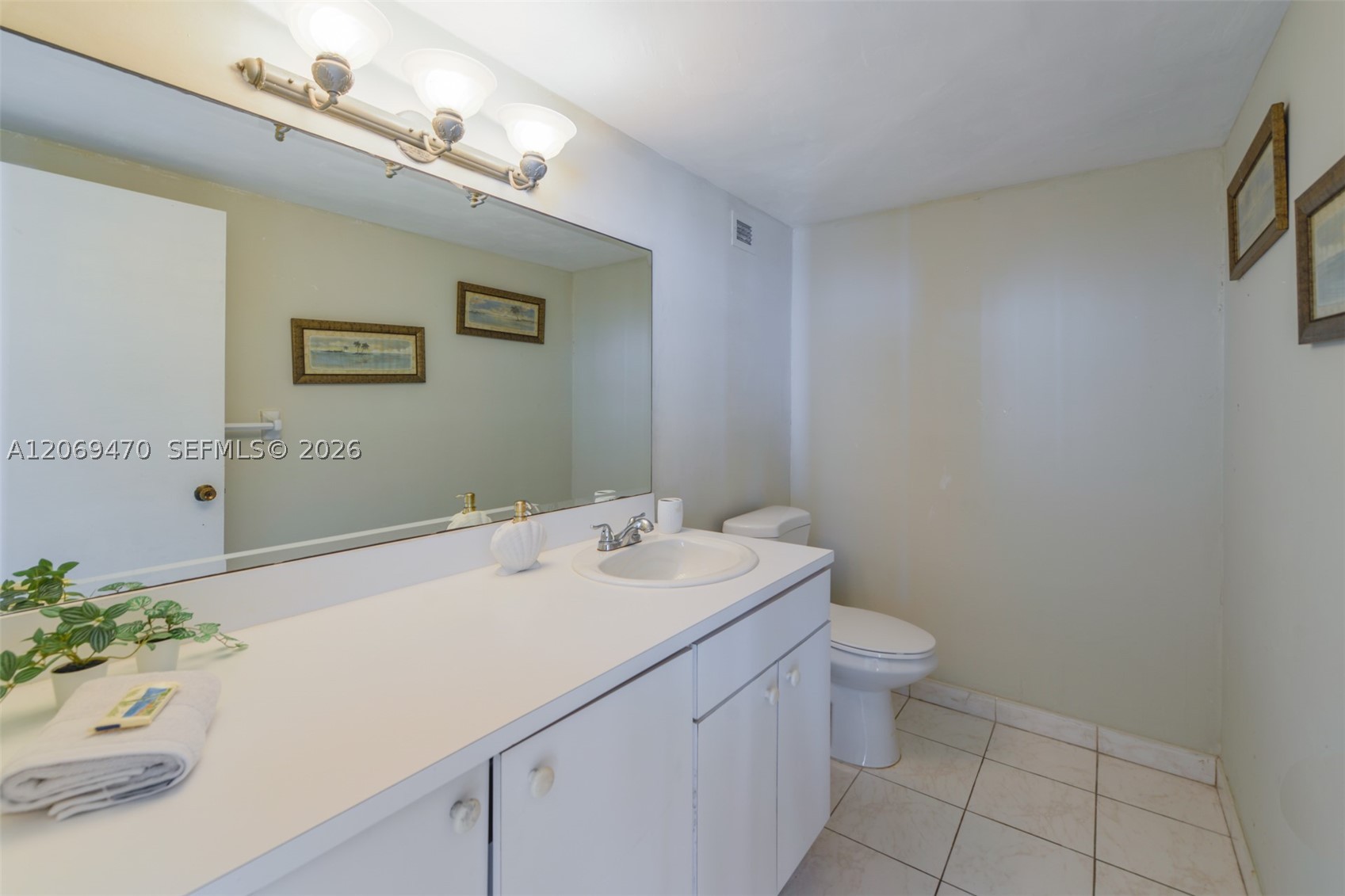 5601 Collins Ave 512 Property Photo 13