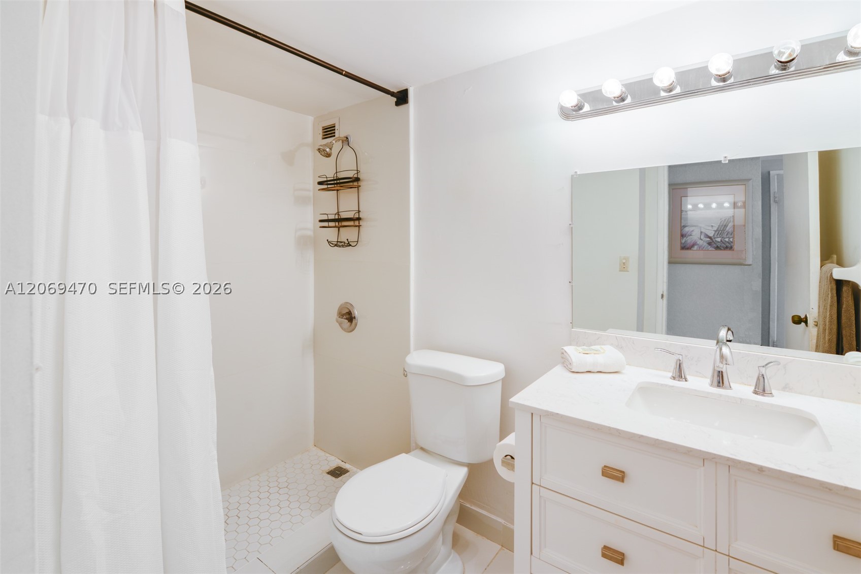 5601 Collins Ave 512 Property Photo 17