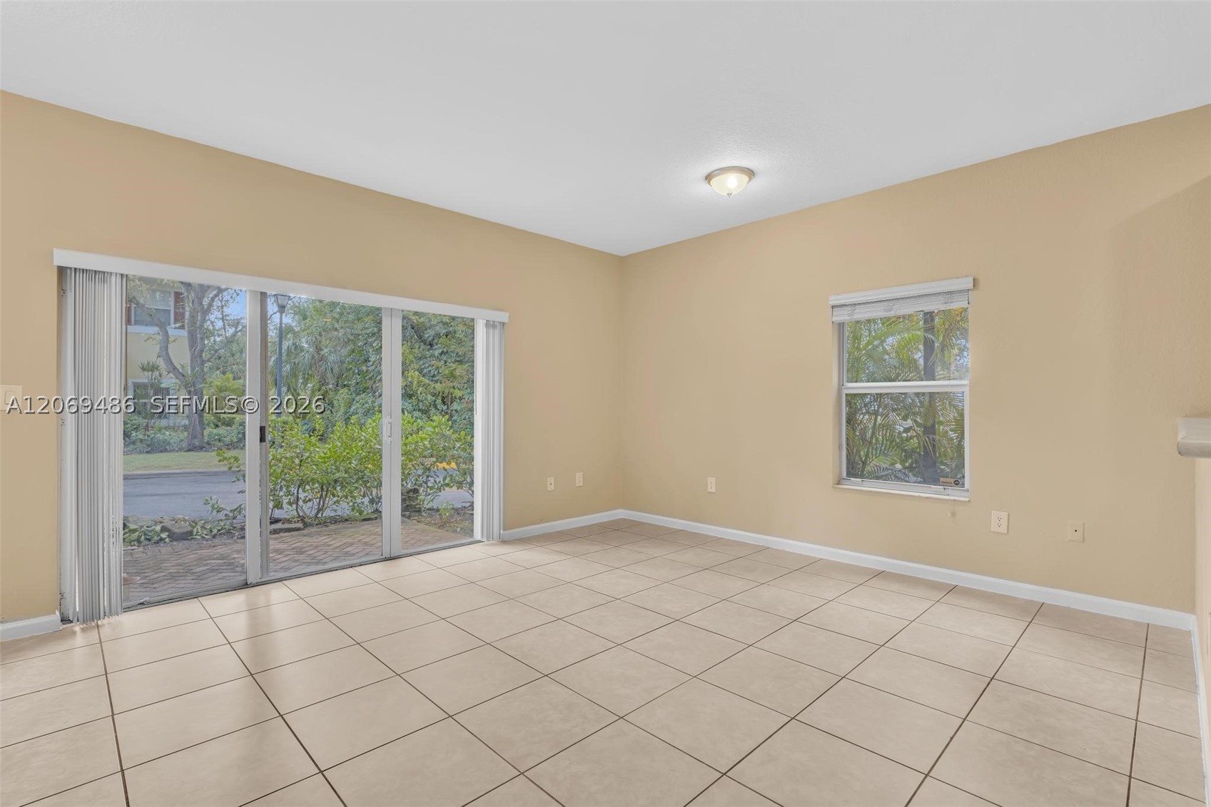 3102 Nw 24th Way Property Photo 6