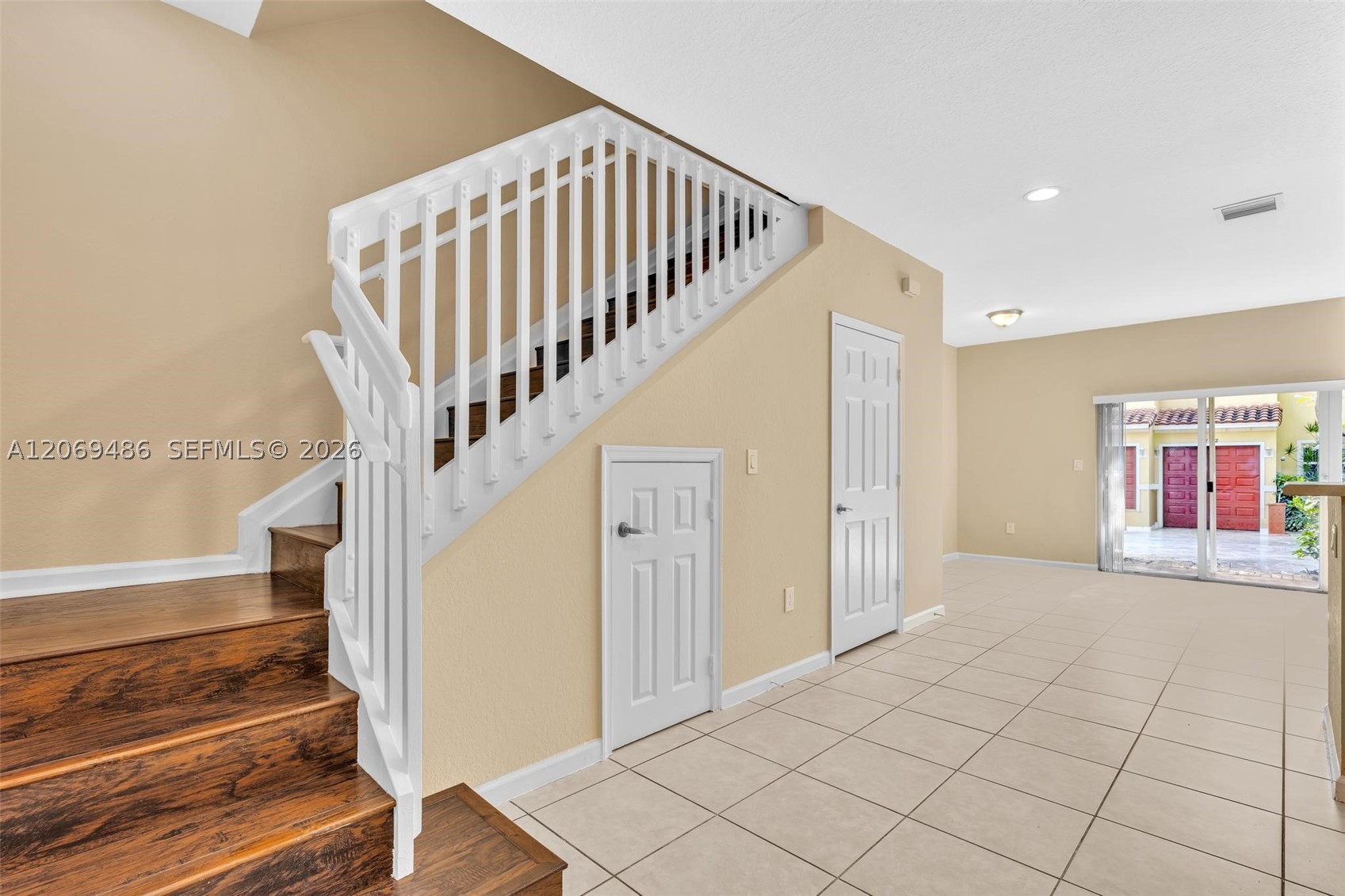 3102 Nw 24th Way Property Photo 12