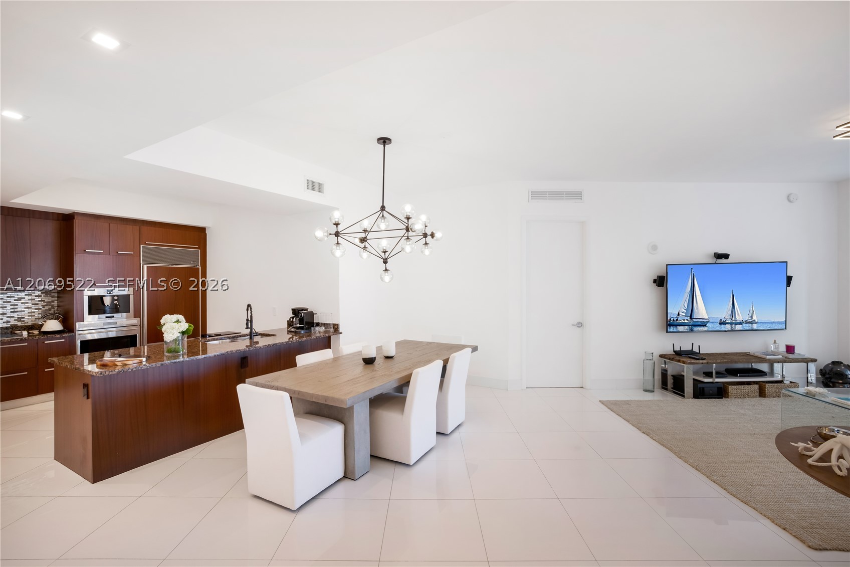 15901 Collins Ave 707 Property Photo 5
