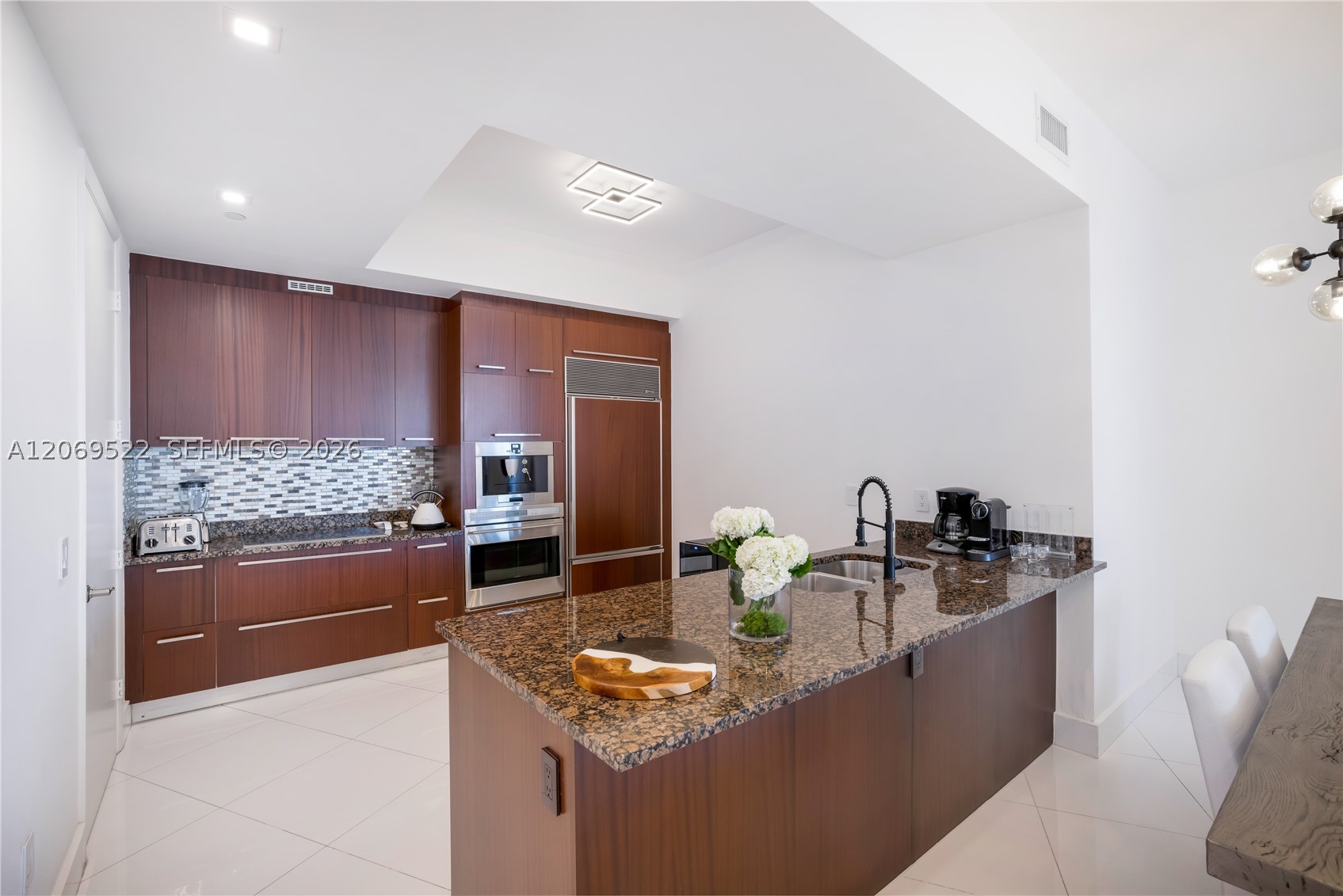 15901 Collins Ave 707 Property Photo 7