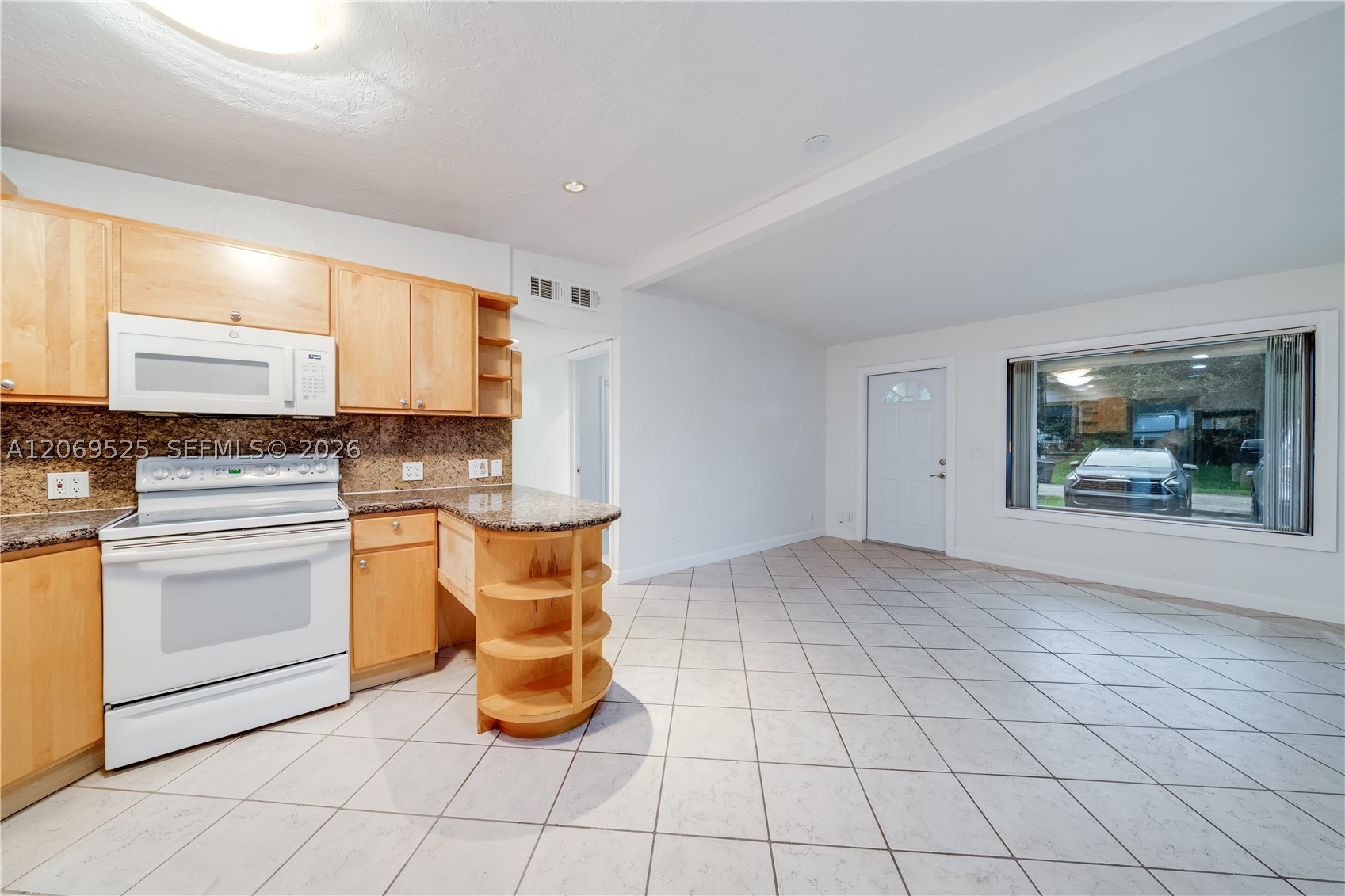 5677 Maypop Rd Property Photo 4