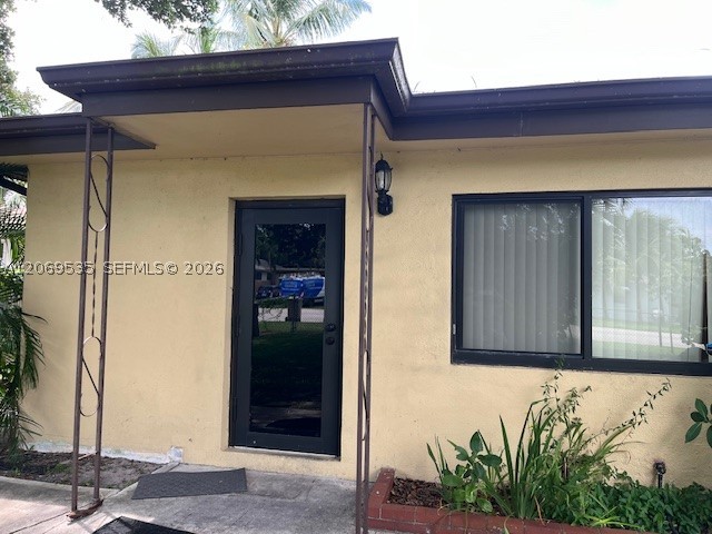 4605 Sw 65th Ave Property Photo 1