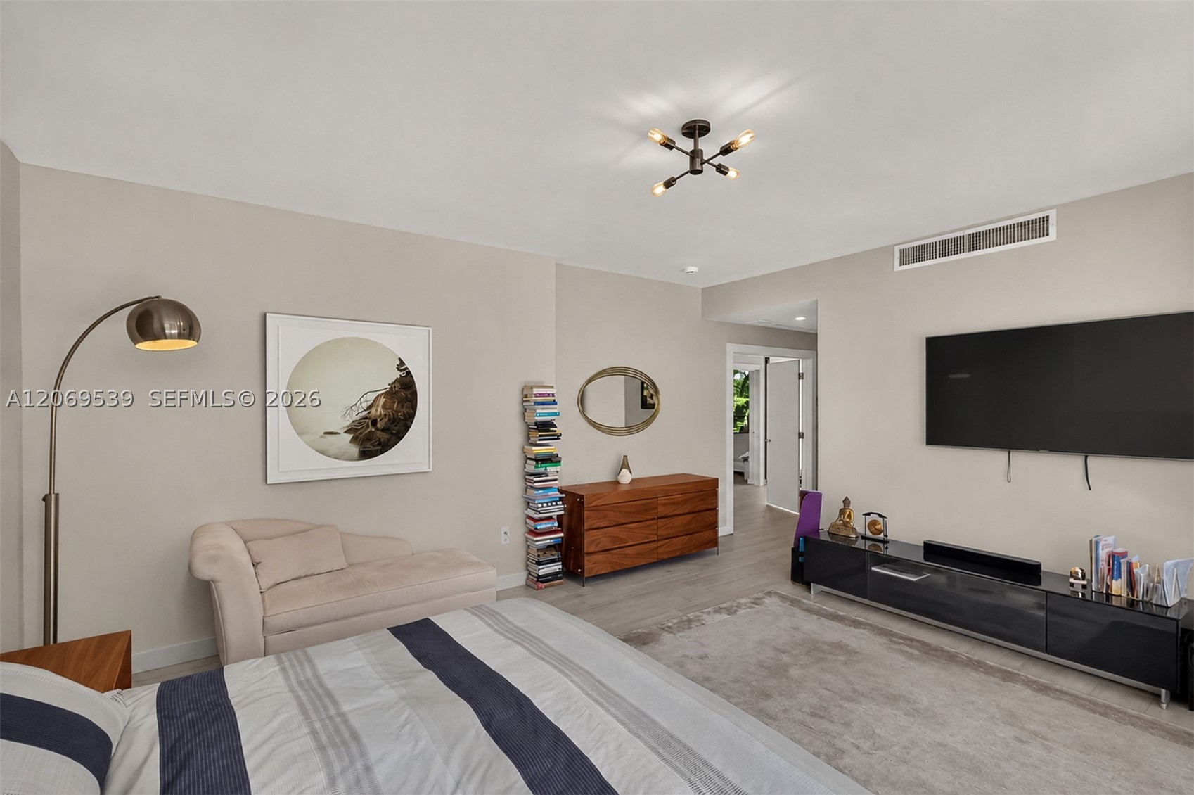 8670 Arboretum Ln Property Photo 14