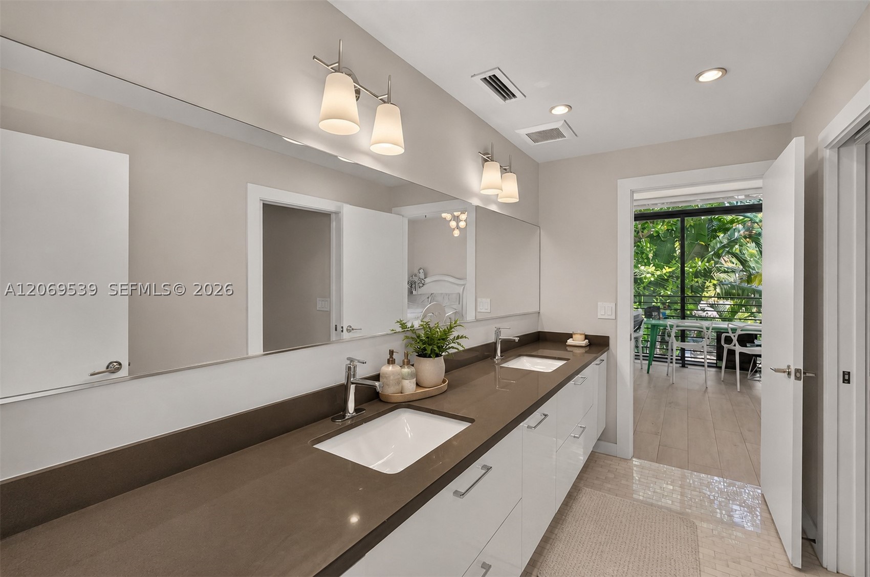 8670 Arboretum Ln Property Photo 20