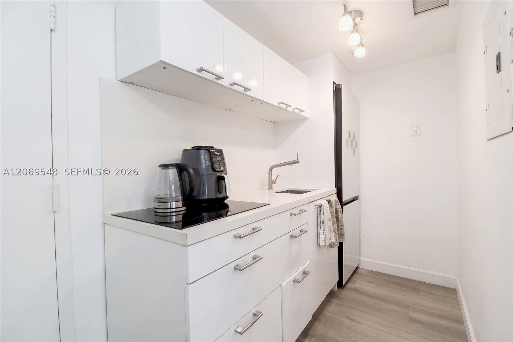 1550 Drexel Ave 103 Property Photo 6