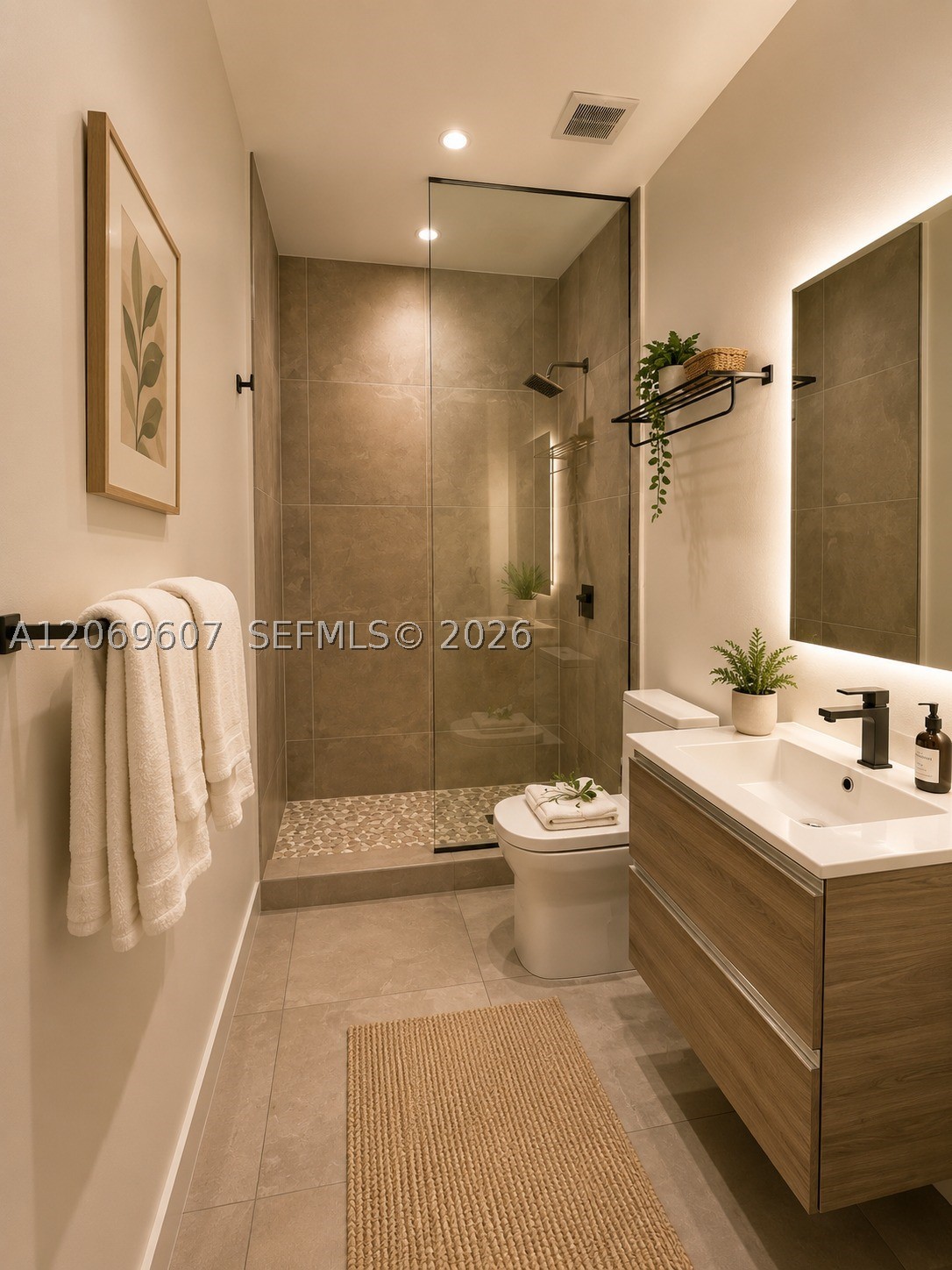 229 Sw 9th St 604 Property Photo 4