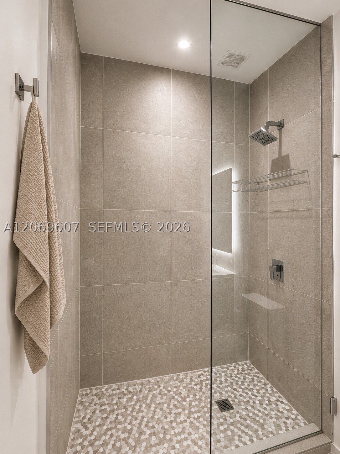 229 Sw 9th St 604 Property Photo 29
