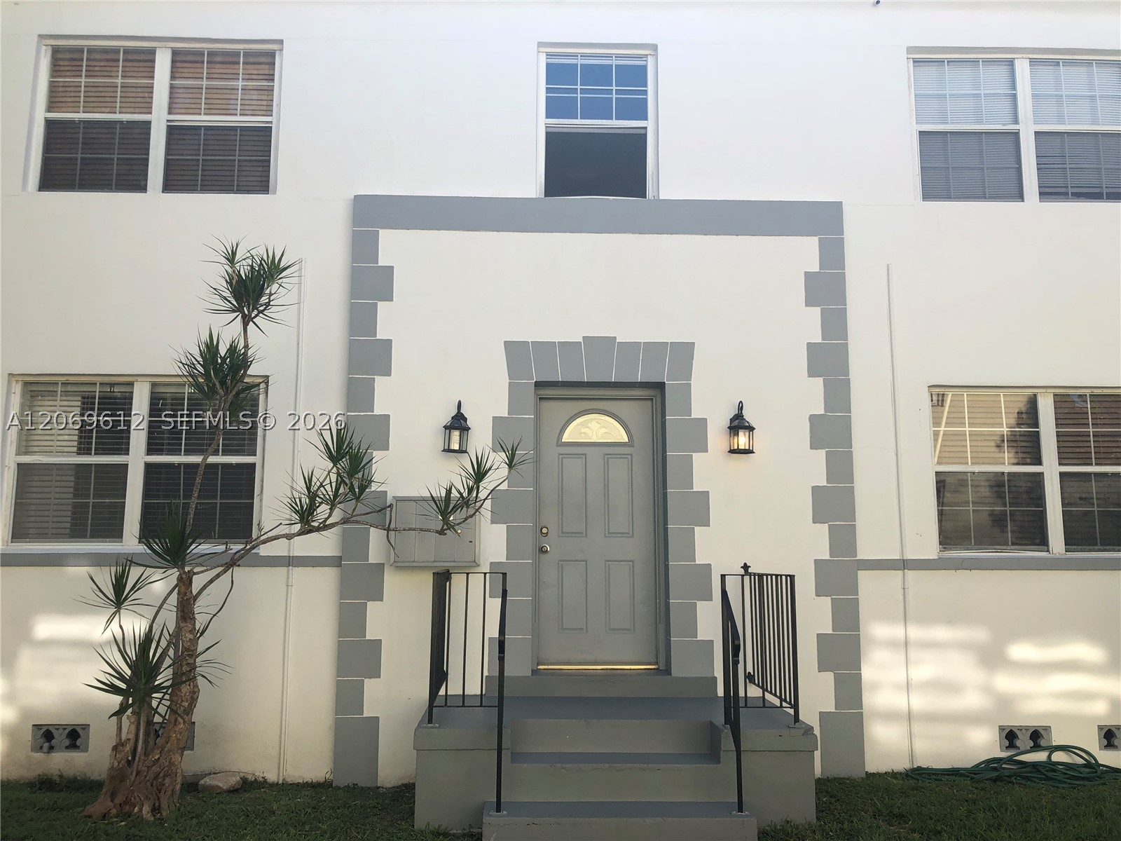 15 Sidonia Ave 2 Property Photo 1