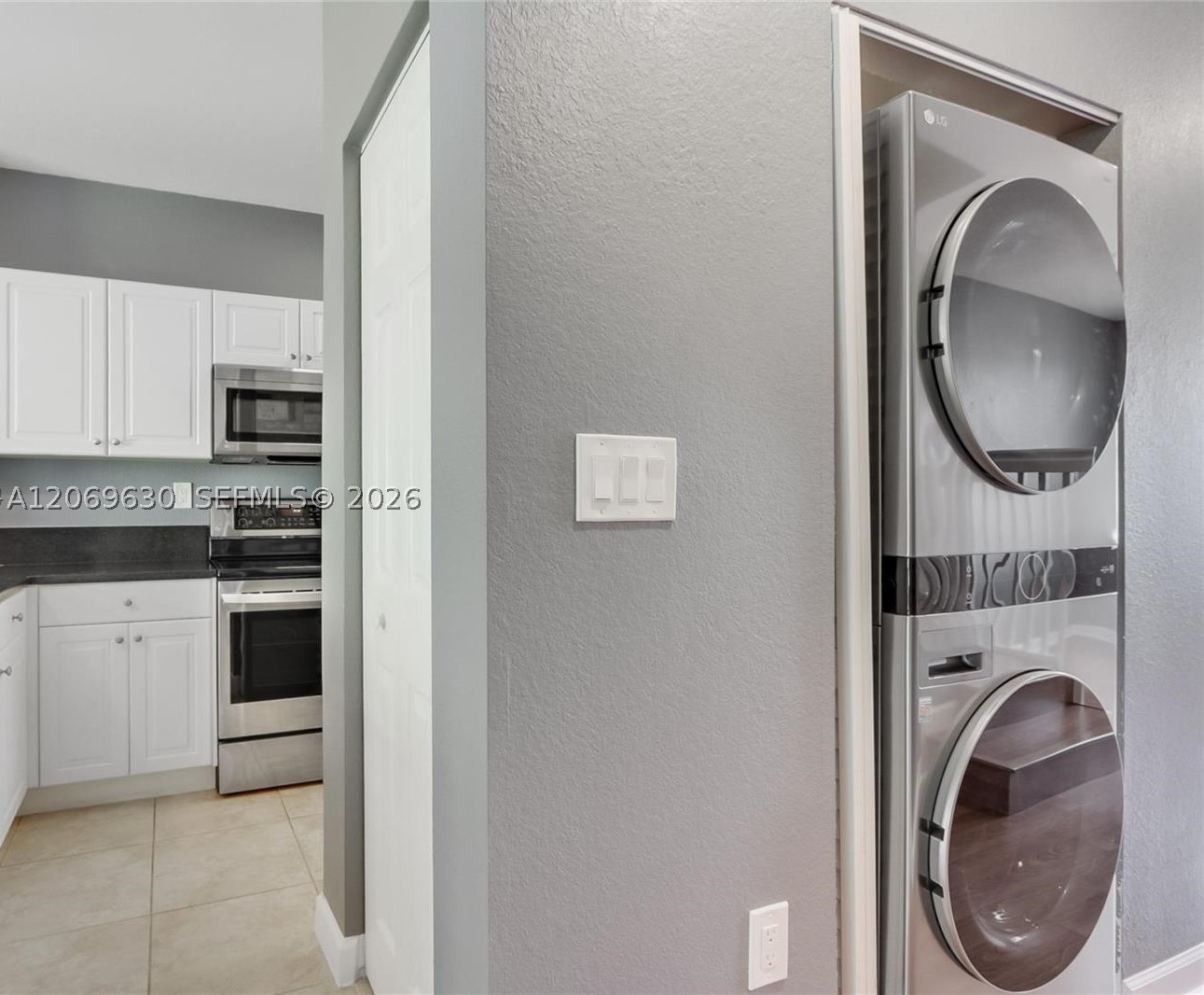 2928 Se 2nd St 3 Property Photo 13