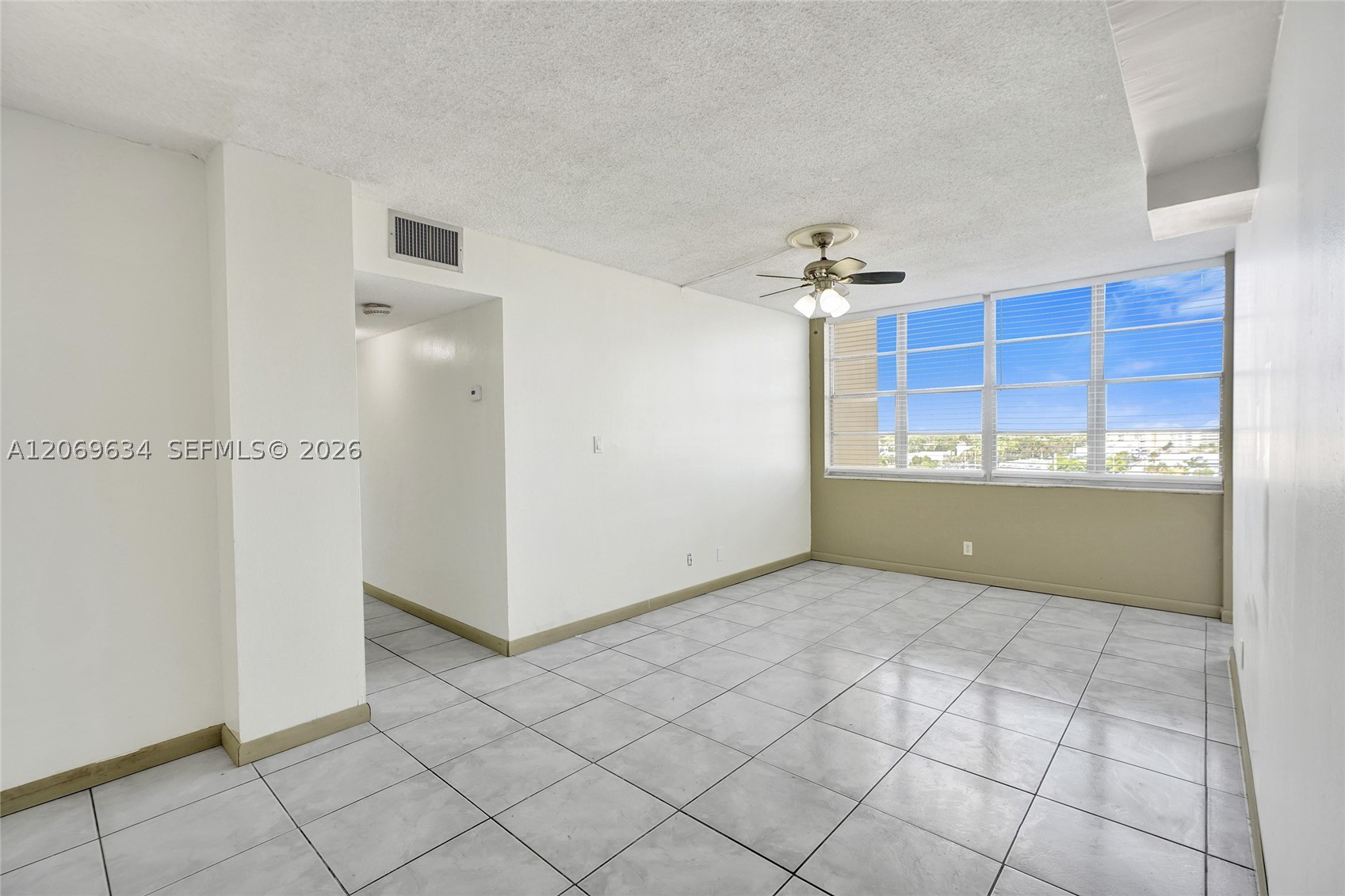 2025 Ne 164th St 710 Property Photo 3