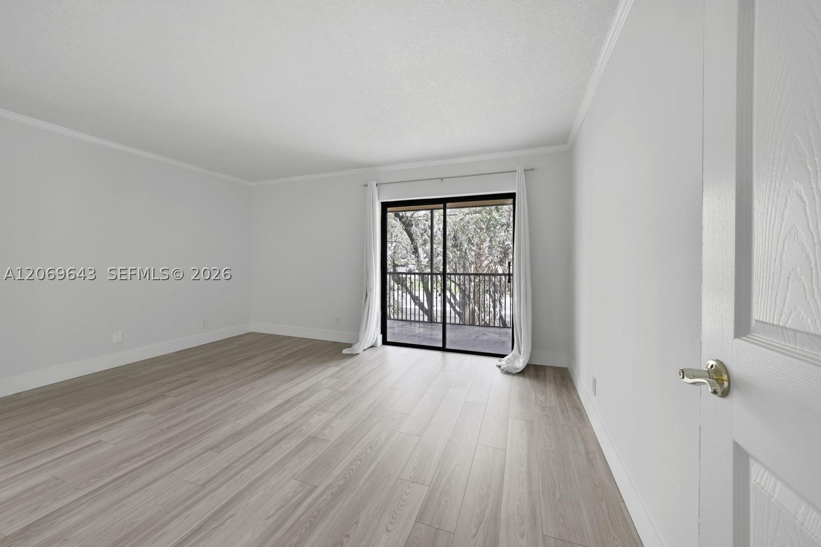 185 Lakeview Dr 201 Property Photo 11