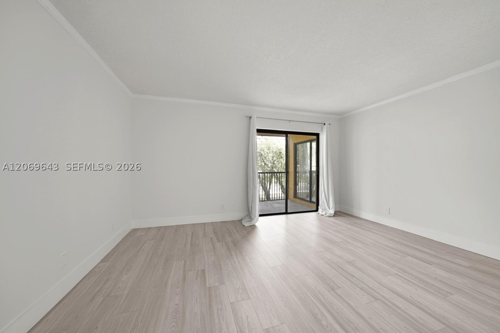 185 Lakeview Dr 201 Property Photo 12