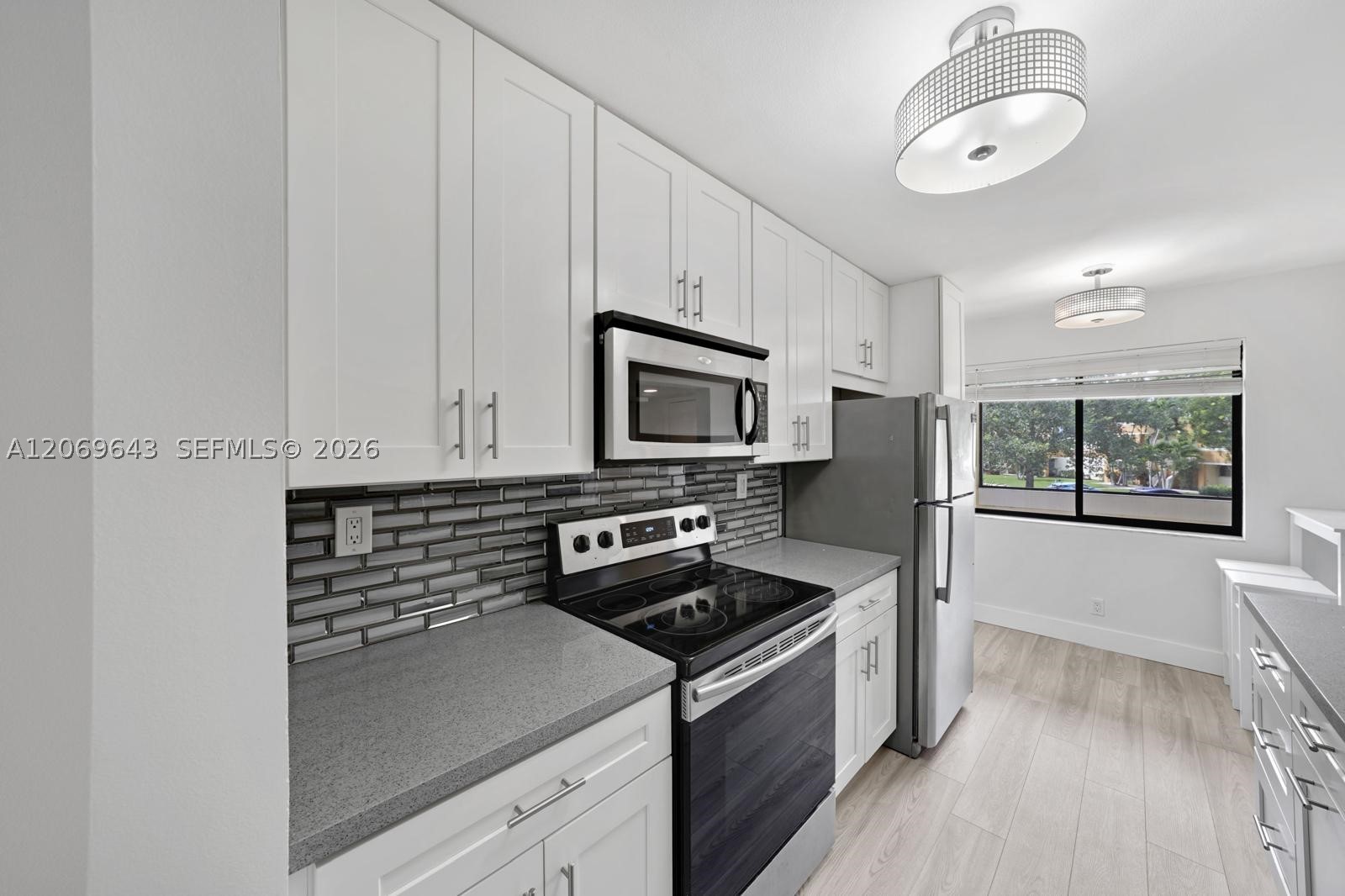 185 Lakeview Dr 201 Property Photo 15