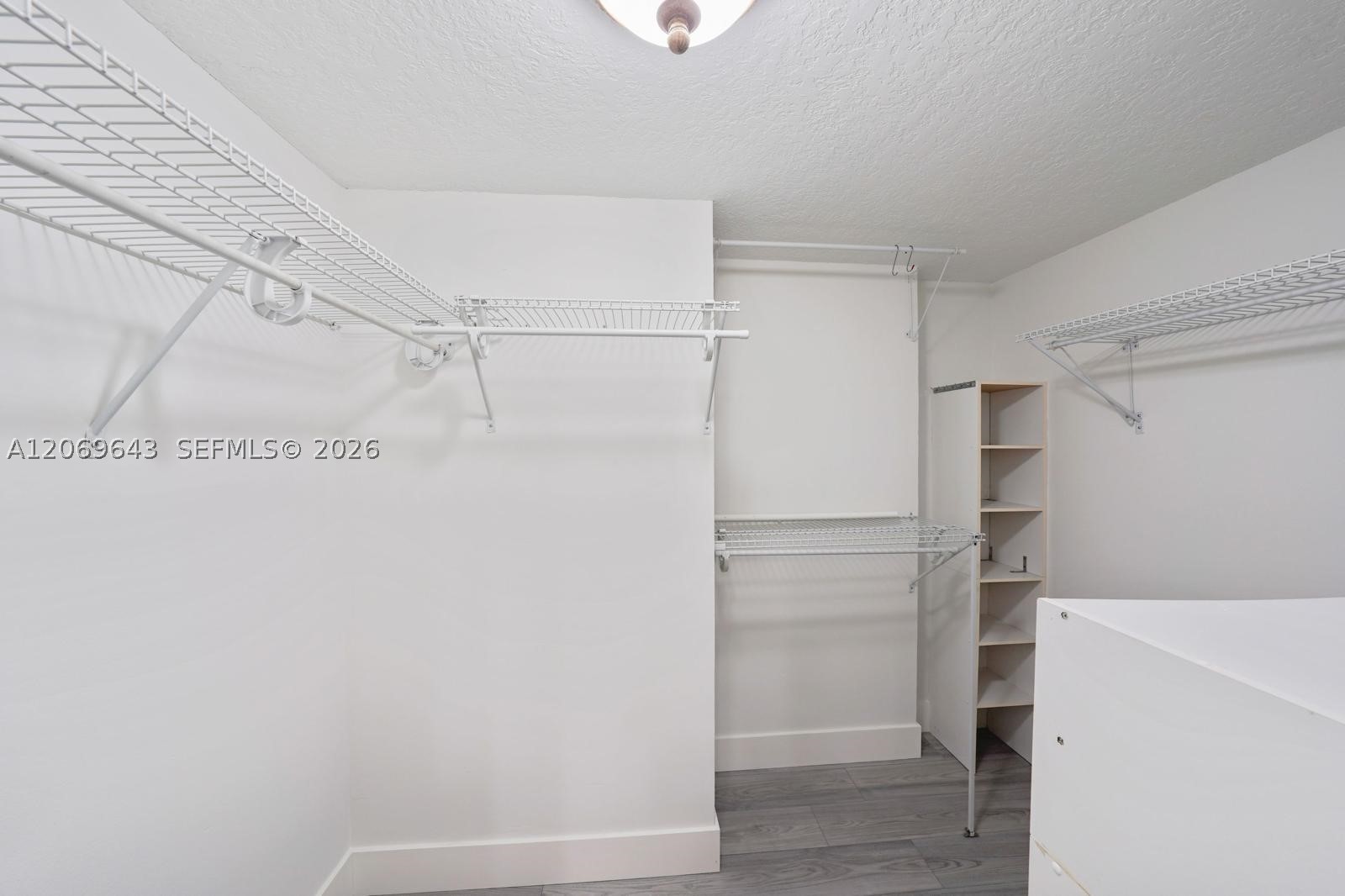 185 Lakeview Dr 201 Property Photo 20