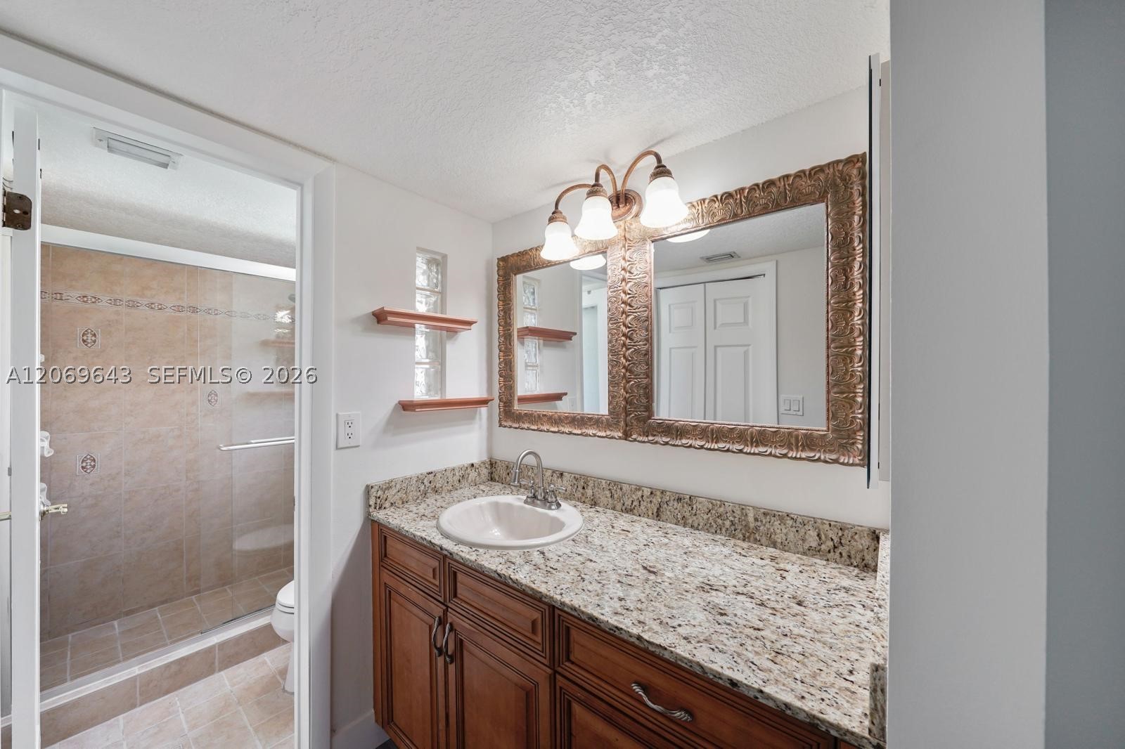 185 Lakeview Dr 201 Property Photo 28