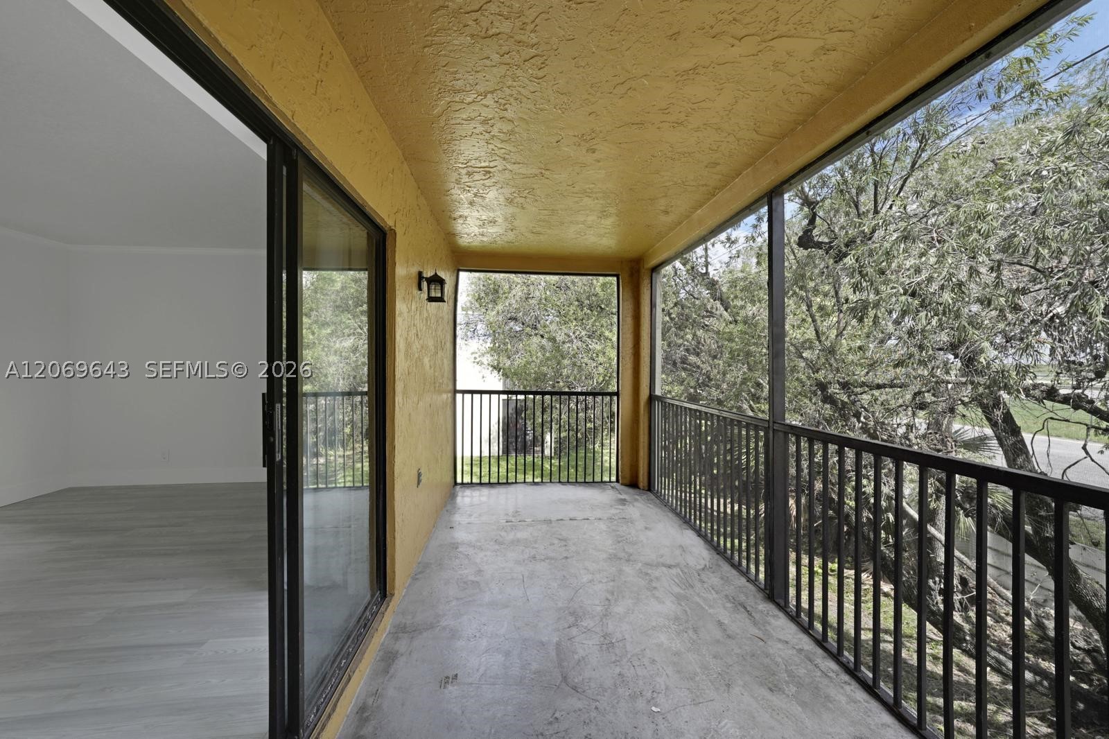 185 Lakeview Dr 201 Property Photo 31