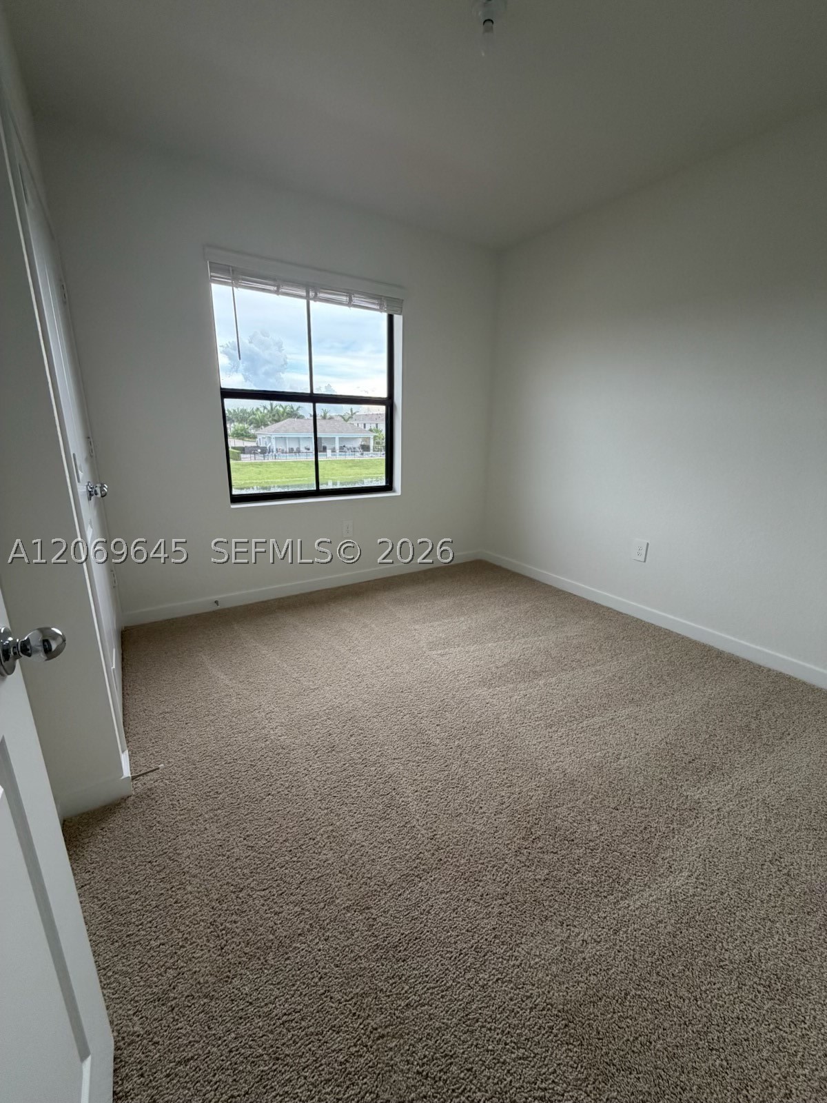 1432 Ne 4th Ave 0 Property Photo 8