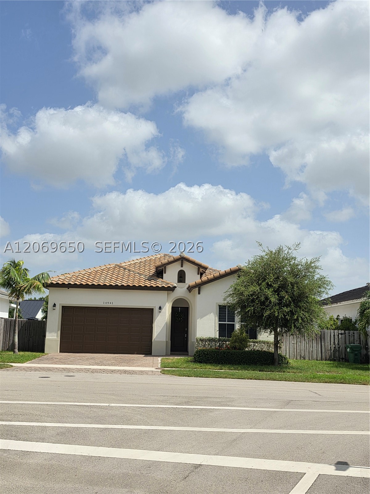 A12069650 Property Photo 1