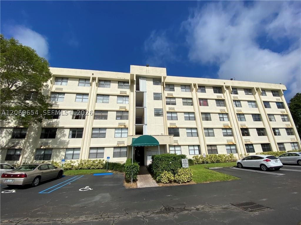 2501 Riverside Dr 212-A Property Photo 1