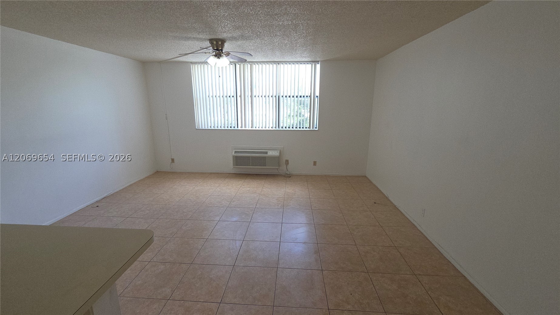 2501 Riverside Dr 212-a Property Photo 3