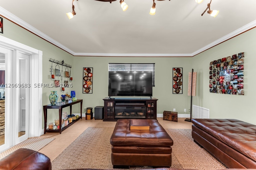 4812 Van Buren St Property Photo 18