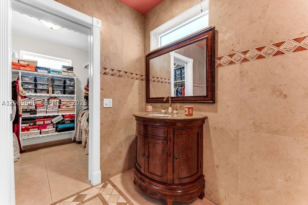 4812 Van Buren St Property Photo 43