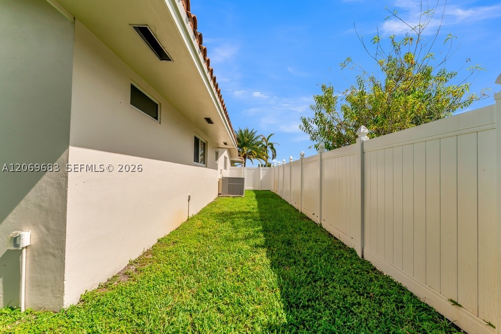 4812 Van Buren St Property Photo 53