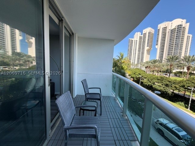 19370 Collins Ave 321 Property Photo 2