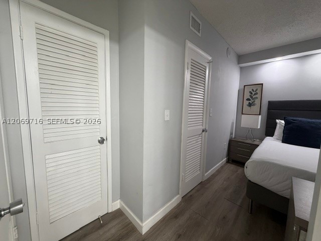 19370 Collins Ave 321 Property Photo 4